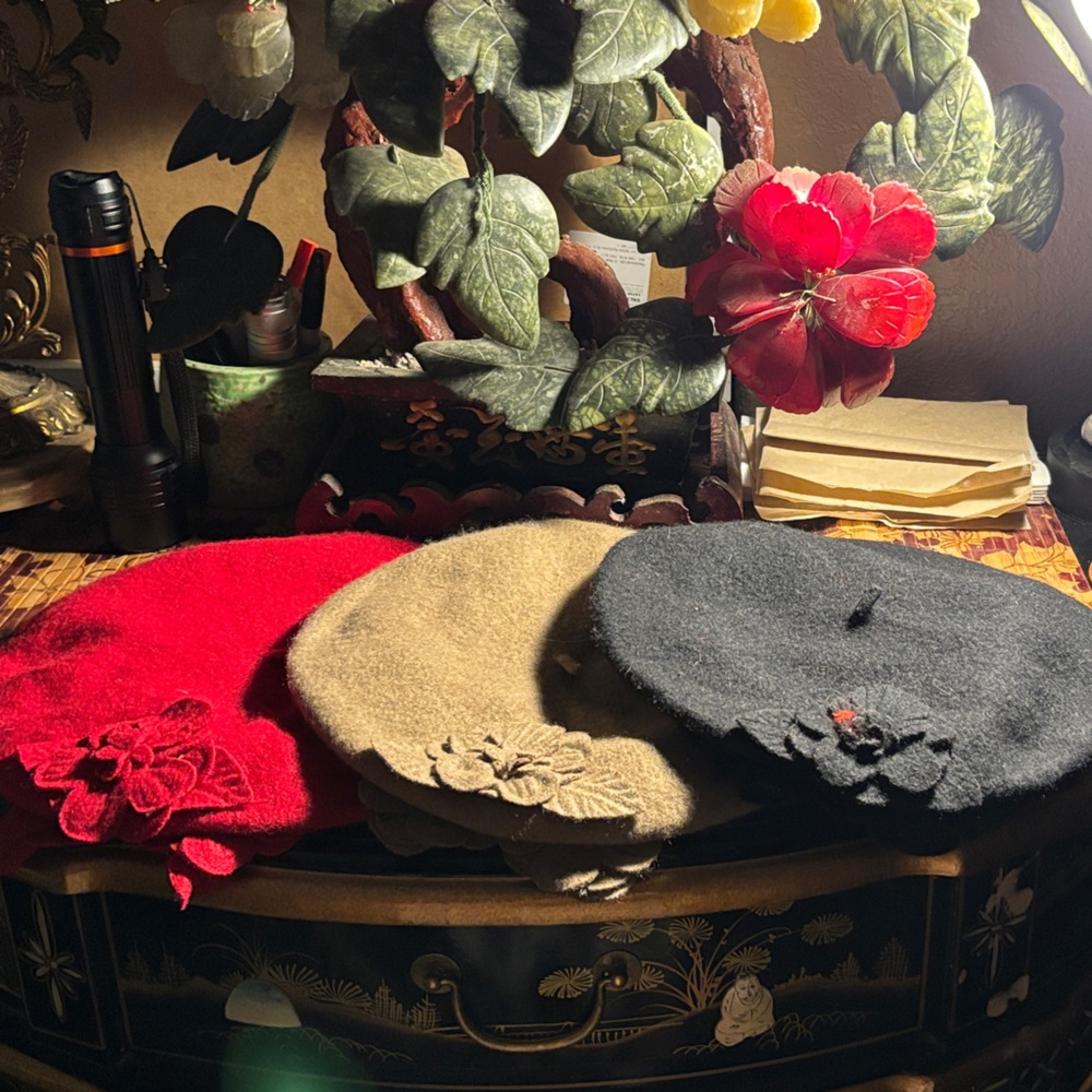 Chic Women's Beret Trio - Red, Tan, and Black